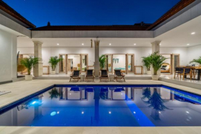 Luxury Brand New Villa with a Spacious Pool in the Prime Location